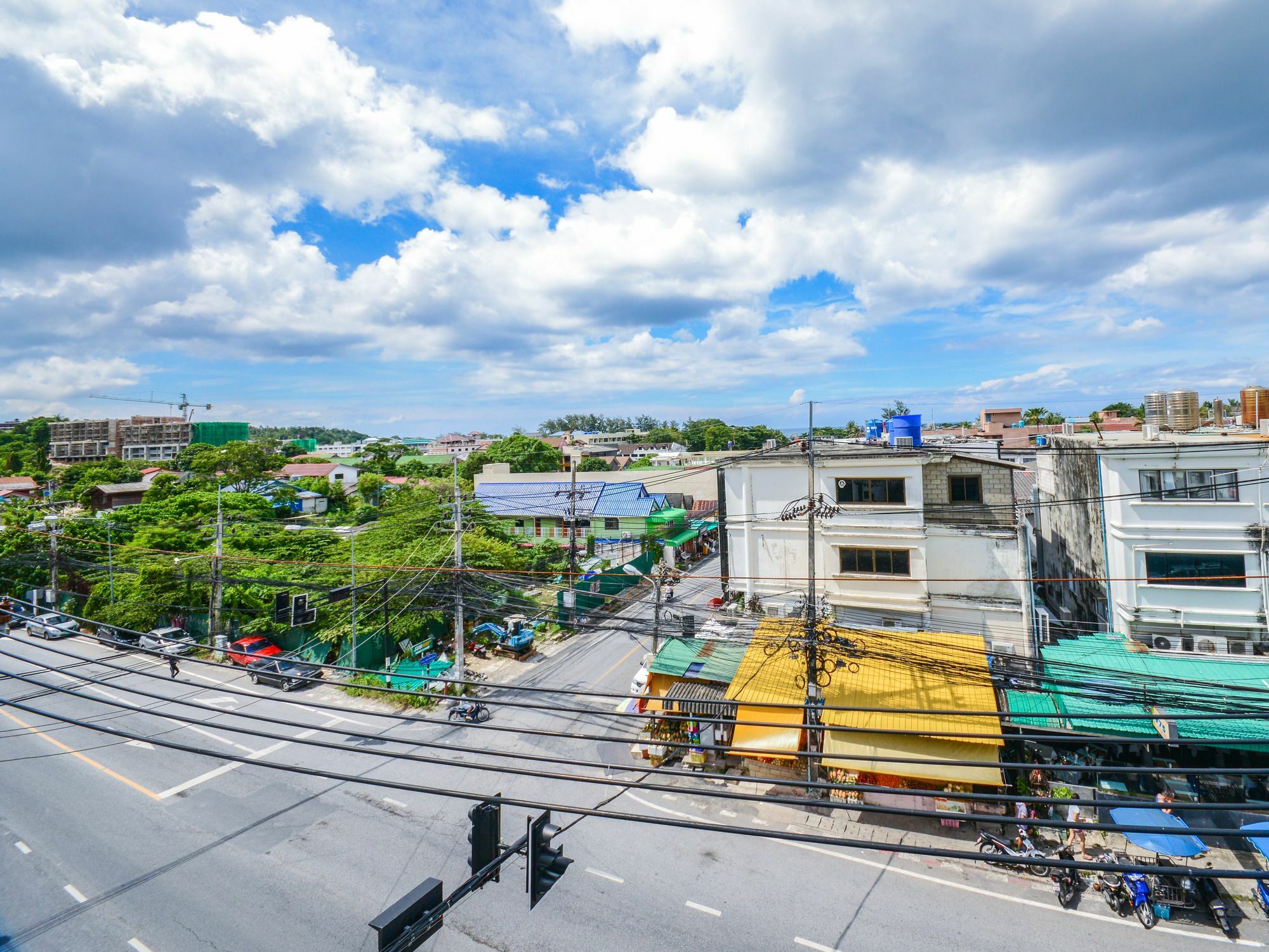 Enjoy'S Beach House & Cafe' Ban Karon エクステリア 写真