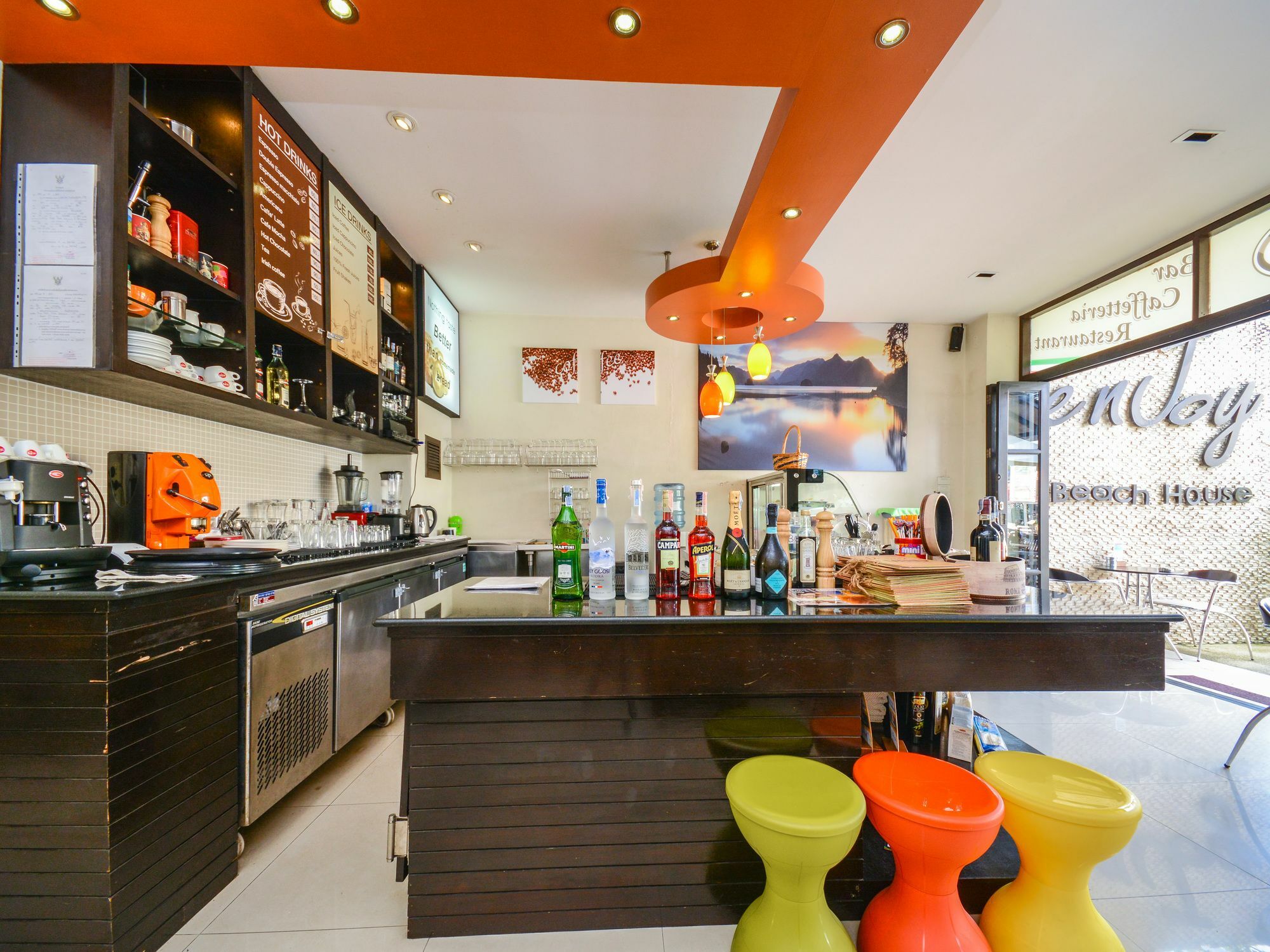 Enjoy'S Beach House & Cafe' Ban Karon エクステリア 写真